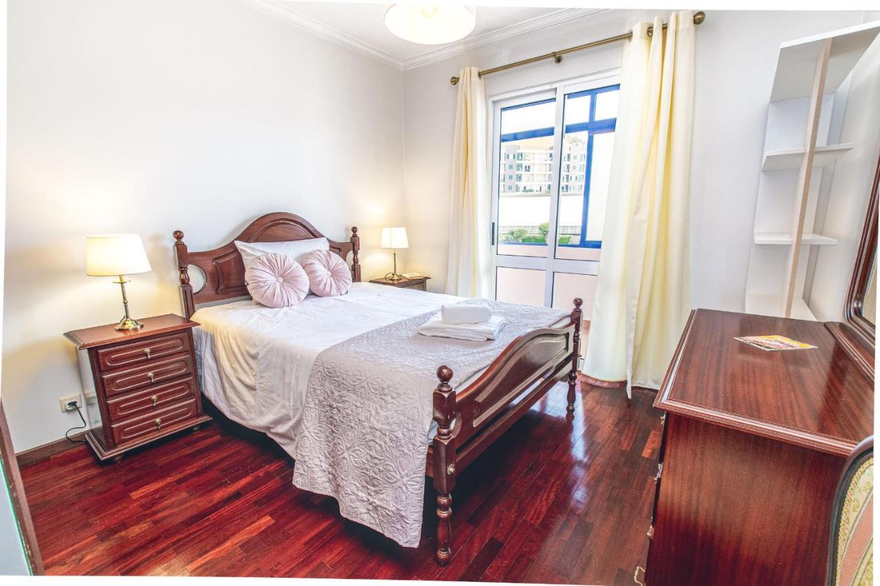 Sea And Sunset View Apartment In Funchal Ngoại thất bức ảnh